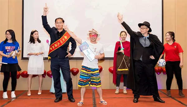 “凝初心 燃廿载 共创共享”2019年bsports二十周年庆典暨表彰大会圆满举行